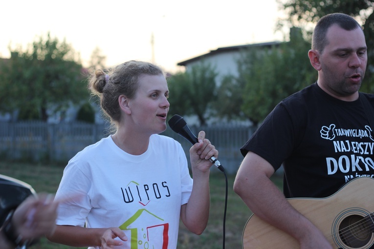 Apel grupy Granatowej i Białej