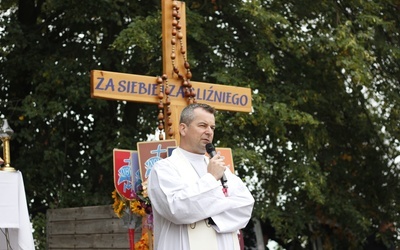 Homilię wygłosił ks. Piotr Krzyszkowski.