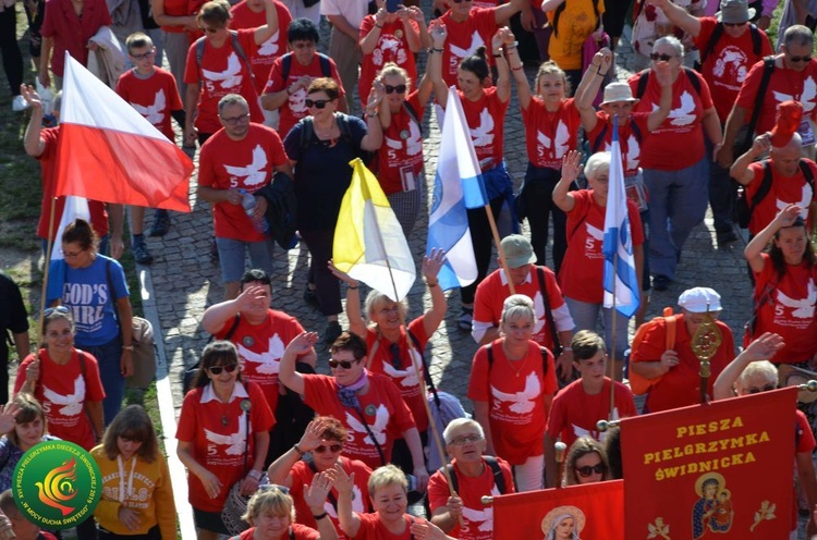 Zakończyła się XVI Piesza Pielgrzymka Diecezji Świdnickiej - cz. 02