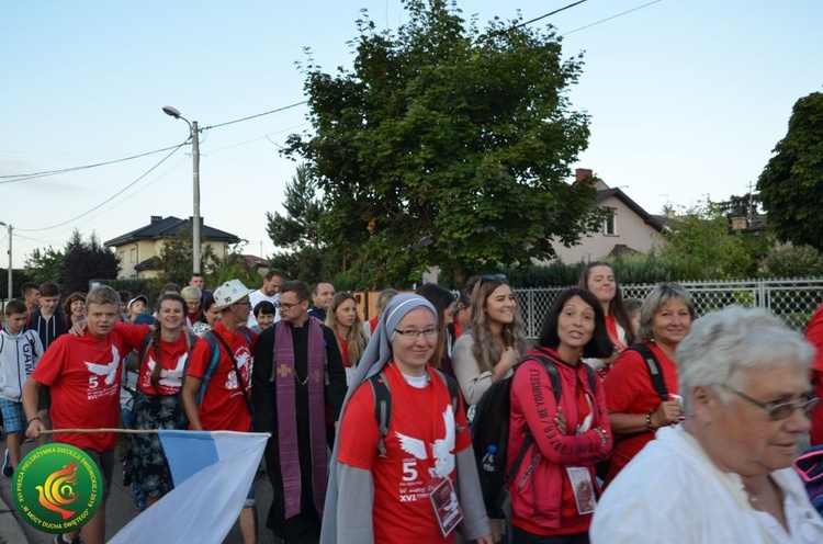 Zakończyła się XVI Piesza Pielgrzymka Diecezji Świdnickiej - cz. 02