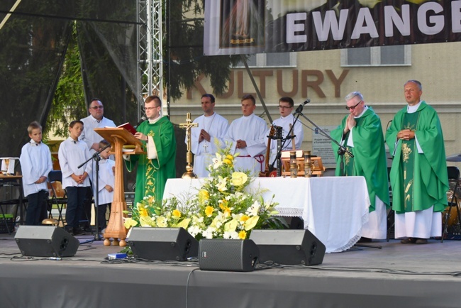 Festyn parafialny w Przedborzu