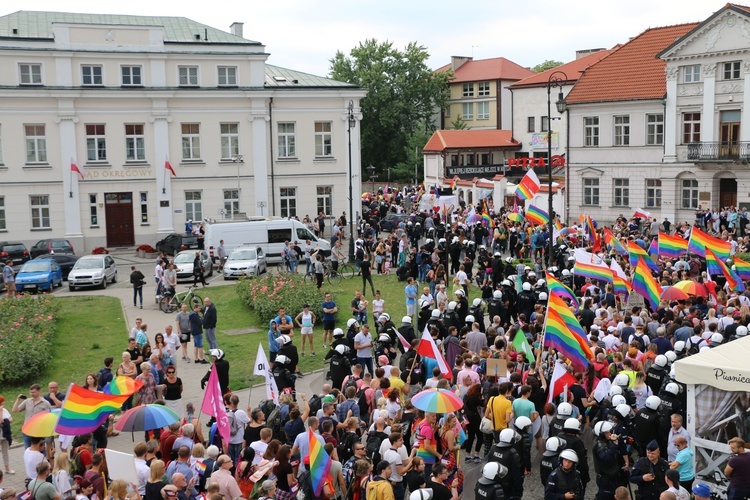 Wokół marszu równości w Płocku