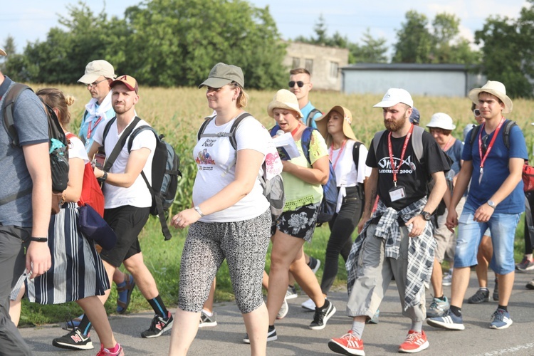 28. Pielgrzymka Cieszyńska 2019 na trasie - w Bziu Zameckim