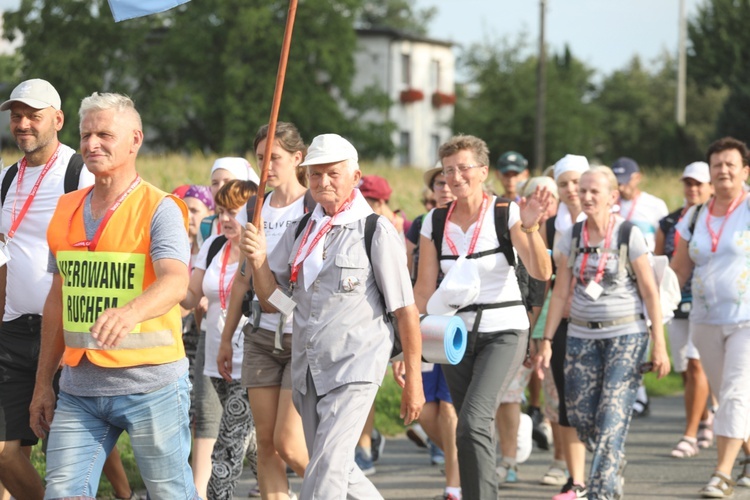 28. Pielgrzymka Cieszyńska 2019 na trasie - w Bziu Zameckim