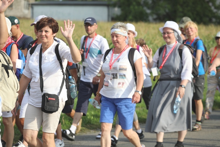 28. Pielgrzymka Cieszyńska 2019 na trasie - w Bziu Zameckim