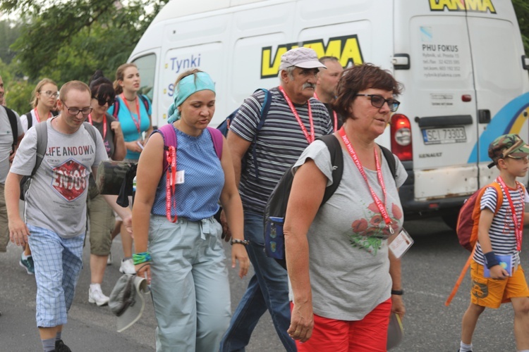 28. Pielgrzymka Cieszyńska 2019 na trasie - w Bziu Zameckim