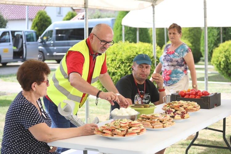 Pielgrzymi hałcnowscy w gościnie w Bielanach - 2019