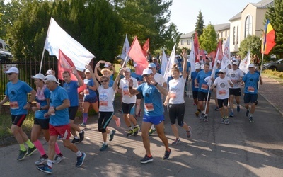 Na trasę wybiegło 50 pielgrzymów.