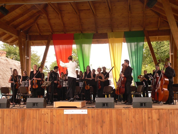 W Lipcach odbył się koncert Wędrownego Festiwalu Filharmonii Łódzkiej "Kolory Polski".