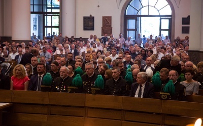 Abp Skworc: Prześladowani za ojczyznę wzywają do pielęgnacji tego, co polskie