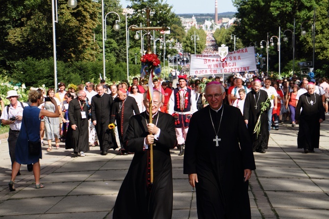 Wejście 39. Pieszej Pielgrzymki Krakowskiej na Jasną Górę