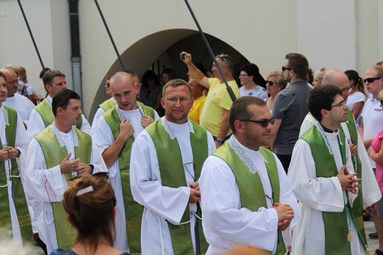 Oczekiwanie na pieszych pielgrzymów jasnogórskich i Msza święta - 2019