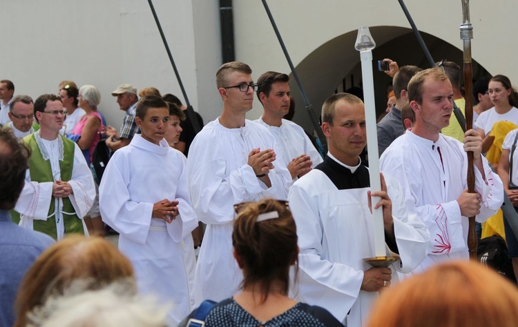 Oczekiwanie na pieszych pielgrzymów jasnogórskich i Msza święta - 2019