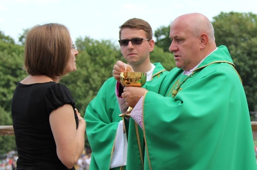 Oczekiwanie na pieszych pielgrzymów jasnogórskich i Msza święta - 2019