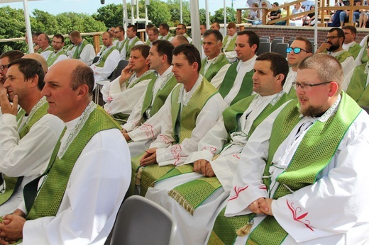 Oczekiwanie na pieszych pielgrzymów jasnogórskich i Msza święta - 2019