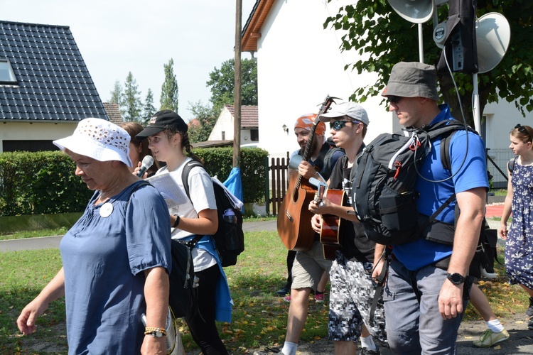 Pielgrzymkowy postój w Suchym Borze