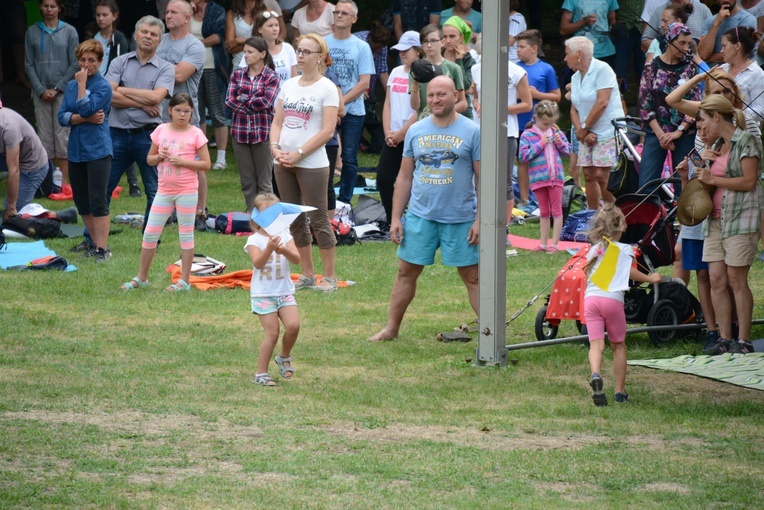 Pielgrzymkowa Eucharystia w Kamieniu Śląskim