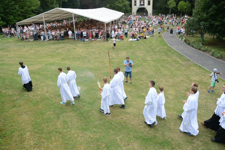 Pielgrzymkowa Eucharystia w Kamieniu Śląskim
