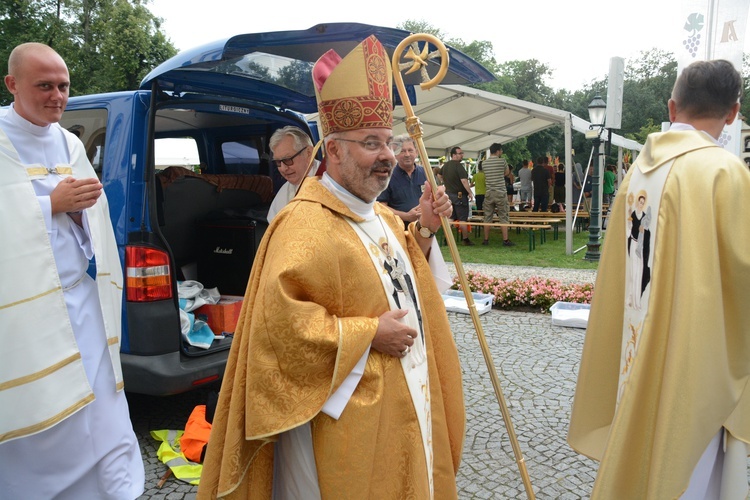 Pielgrzymkowa Eucharystia w Kamieniu Śląskim