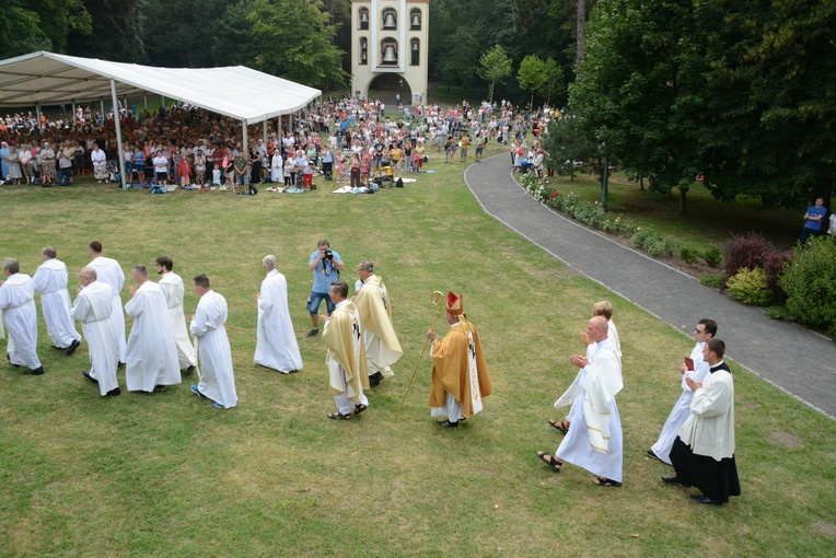 Pielgrzymkowa Eucharystia w Kamieniu Śląskim