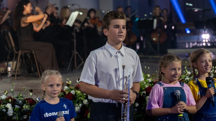 Widowisko nt. I powstania śląskiego w katedrze w Katowicach