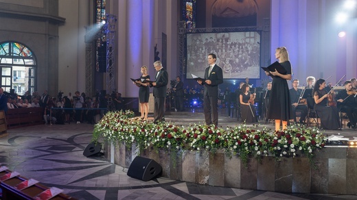 Widowisko nt. I powstania śląskiego w katedrze w Katowicach