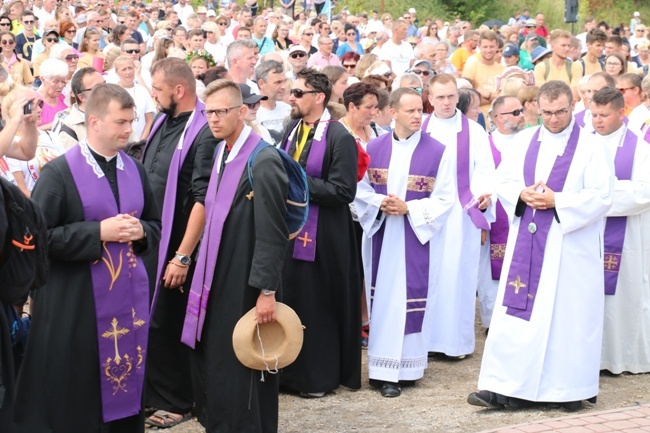 Pielgrzymi na Przeprośnej Górce