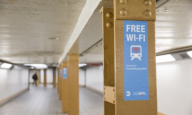 120 mln zł dla gmin na punkty dostępu do WiFi w miejscach publicznych 