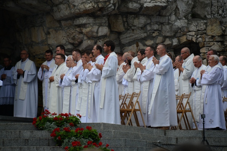 Pielgrzymkowa Eucharystia na Górze św. Anny