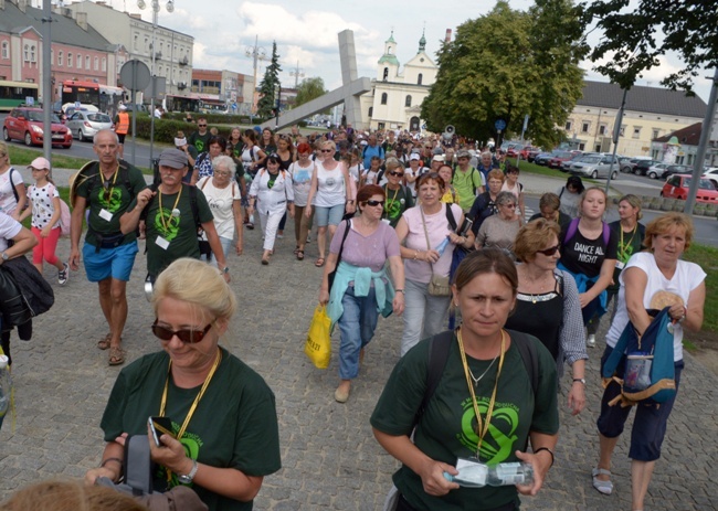 Pielgrzymka radomska - kolumna starachowicka