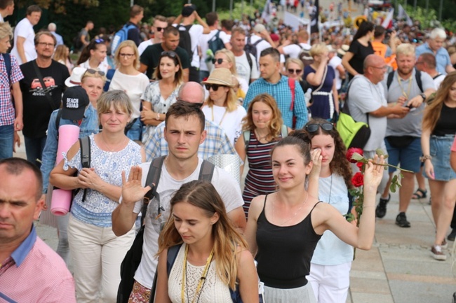 Pielgrzymka radomska - kolumny radomskie