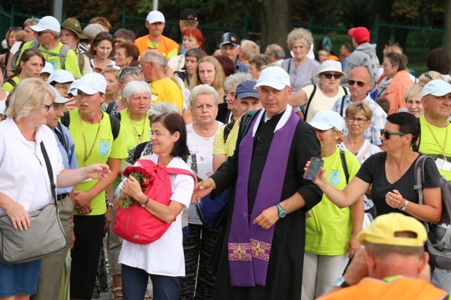 Pielgrzymka radomska - kolumny radomskie