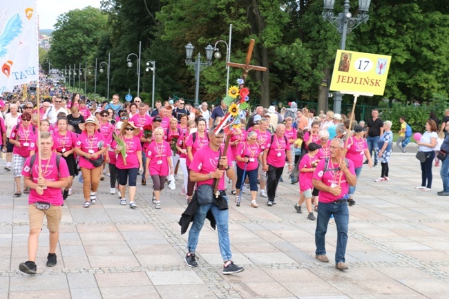 Pielgrzymka radomska - kolumny radomskie