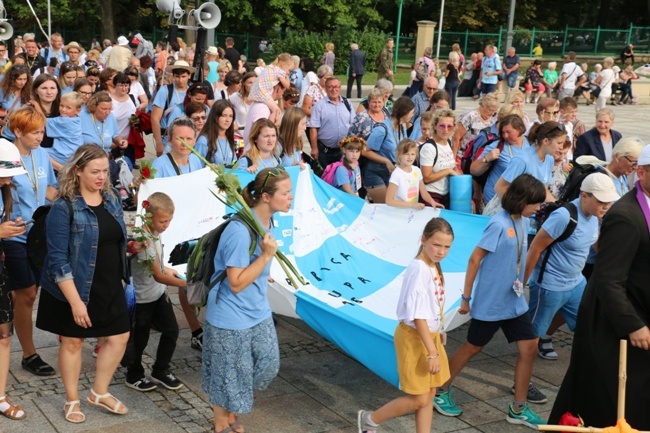 Pielgrzymka radomska - kolumny radomskie