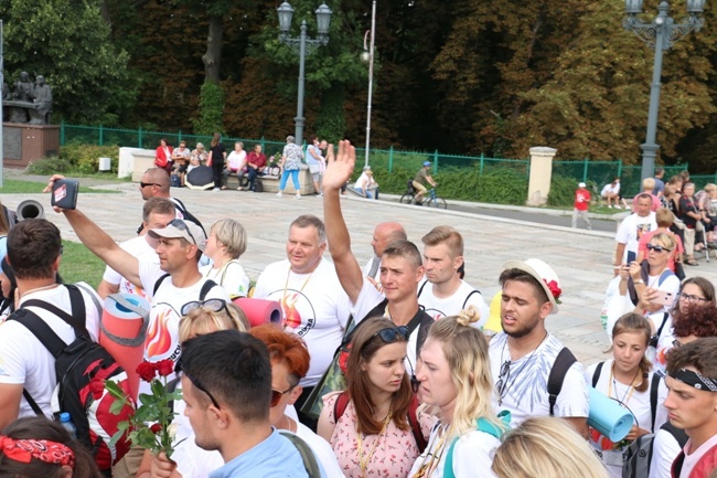 Pielgrzymka radomska - kolumny radomskie