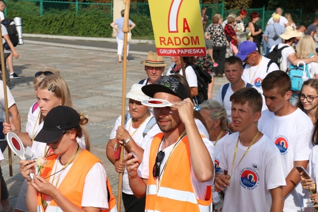 Pielgrzymka radomska - kolumny radomskie