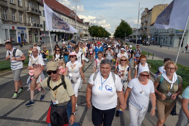 Pielgrzymka radomska - kolumny radomskie