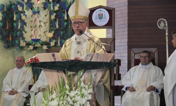 Abp Skworc: Niebezpieczny kult ludzkiej wolności bez wymagań, w której człowiek sam sobie jest bogiem