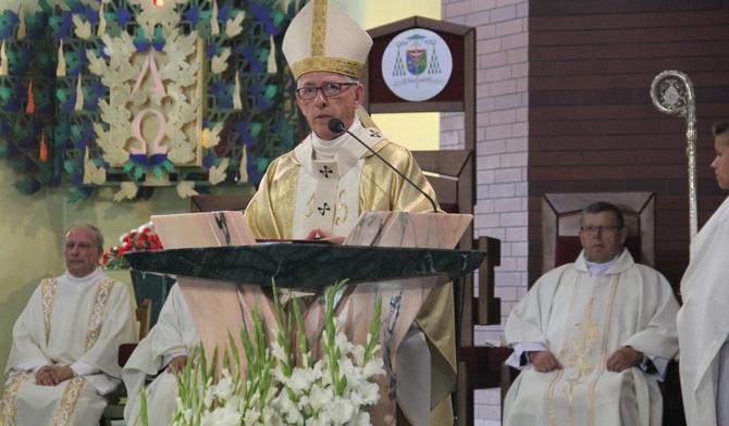 Abp Skworc: Niebezpieczny kult ludzkiej wolności bez wymagań, w której człowiek sam sobie jest bogiem