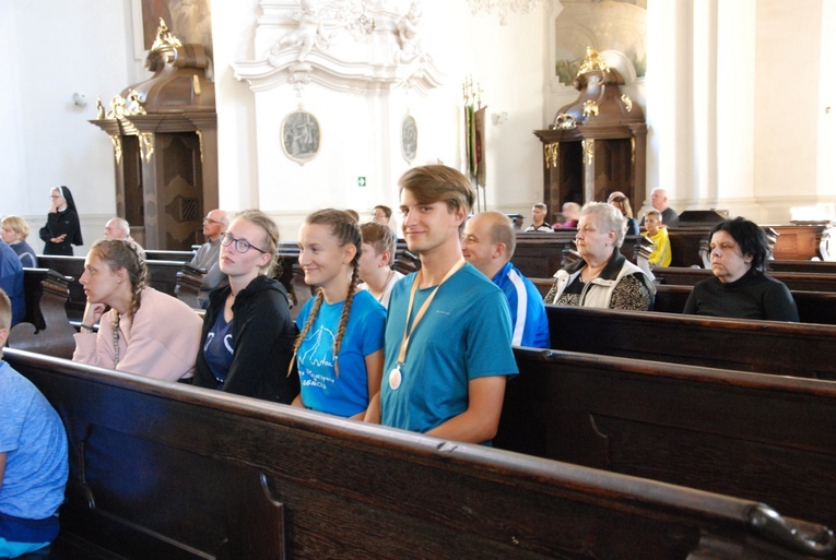 Szli i doszli przed Jej oblicze