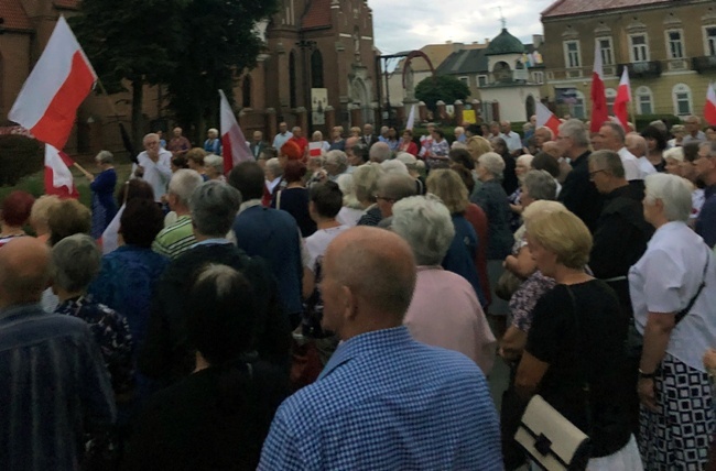 Msza św. i wiec poparcia dla abp. Marka Jędraszewskiego
