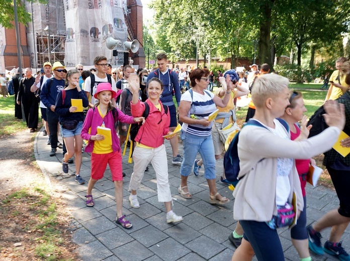 Gliwicka Piesza Pielgrzymka na Jasną Górę - rozpoczęcie w katedrze