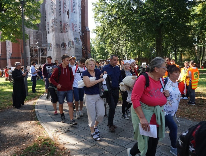 Gliwicka Piesza Pielgrzymka na Jasną Górę - rozpoczęcie w katedrze