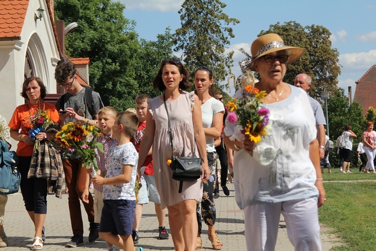 15 sierpnia w Ligocie Książęcej z pielgrzymami z Namysłowa i okolic