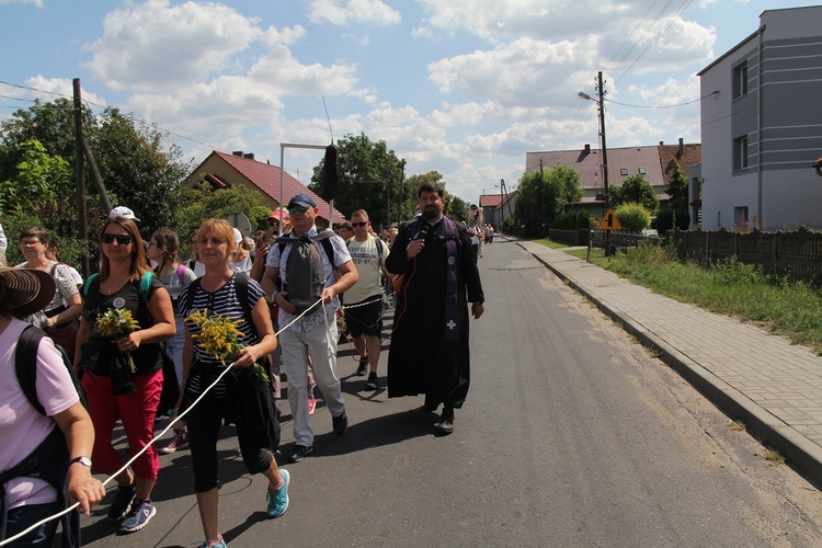 15 sierpnia w Ligocie Książęcej z pielgrzymami z Namysłowa i okolic