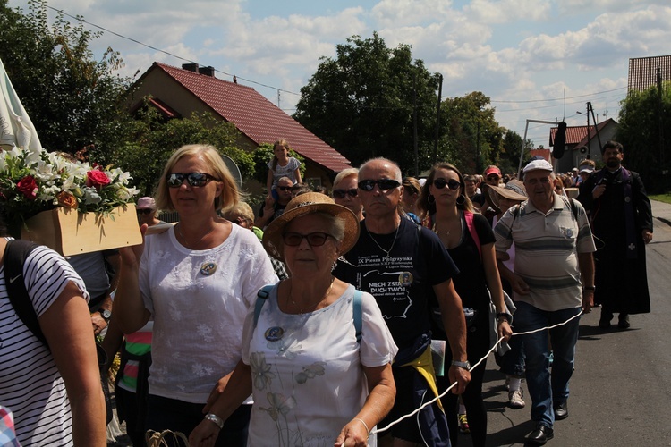 15 sierpnia w Ligocie Książęcej z pielgrzymami z Namysłowa i okolic