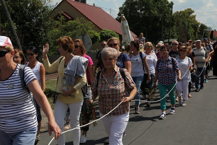 15 sierpnia w Ligocie Książęcej z pielgrzymami z Namysłowa i okolic