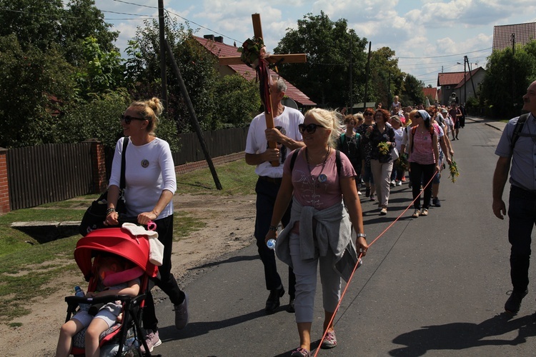 15 sierpnia w Ligocie Książęcej z pielgrzymami z Namysłowa i okolic