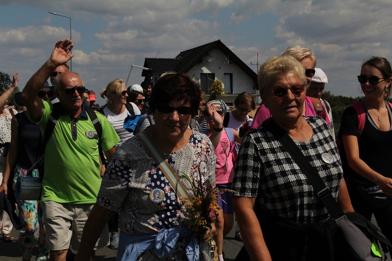 15 sierpnia w Ligocie Książęcej z pielgrzymami z Namysłowa i okolic