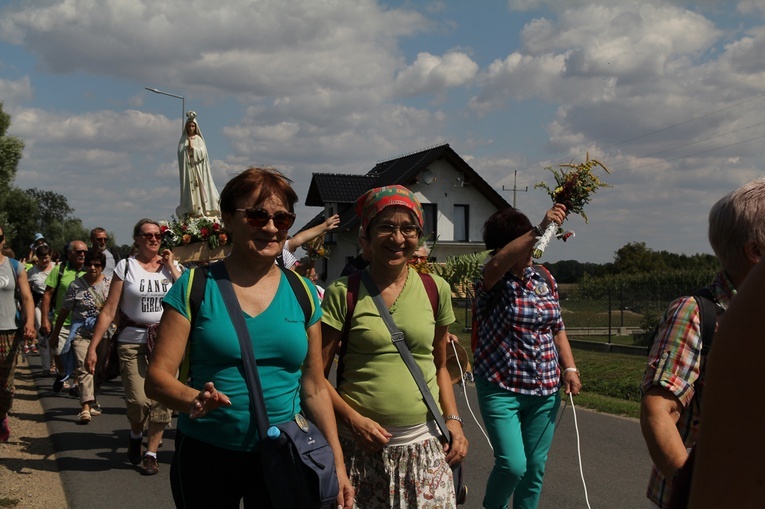 15 sierpnia w Ligocie Książęcej z pielgrzymami z Namysłowa i okolic